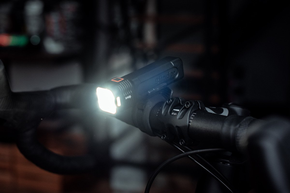 Комплект фонарей Knog Blinder 1300 & Blinder R-150
