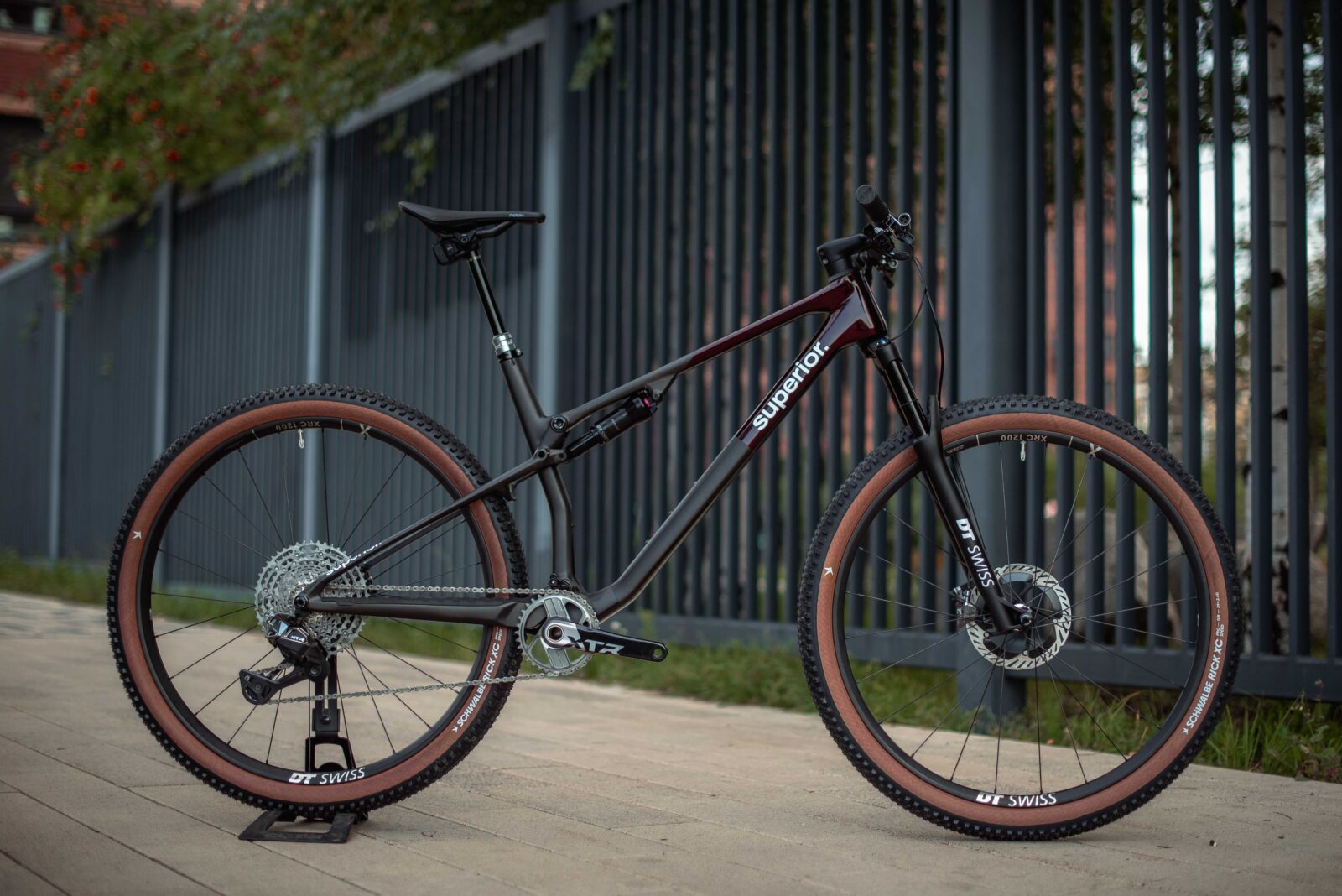 Велосипед Superior XF 9.9 Team Gloss Carbon/Red Carbon
