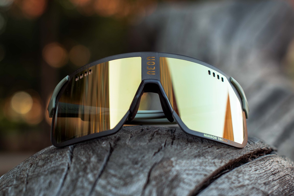 Очки Neon Air Pro cat.3 Salvia Black/Bronze Limited