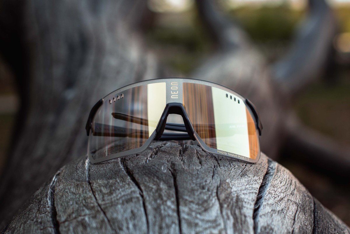 Очки Neon Air Pro (Photochrom) Black/Bronze