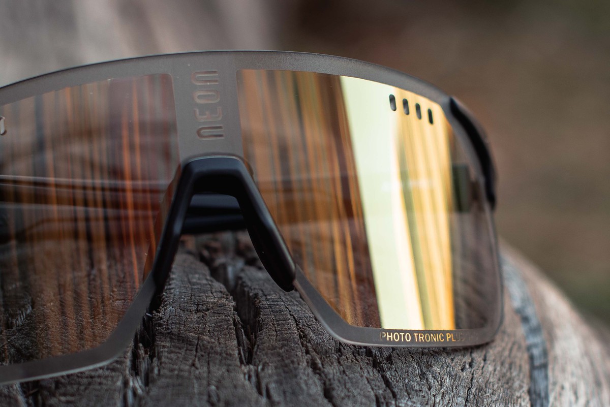 Очки Neon Air Pro (Photochrom) Black/Bronze
