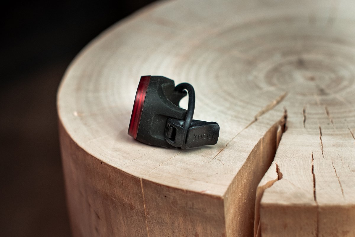 Фонарь задний Knog Blinder Mini Cross Rear