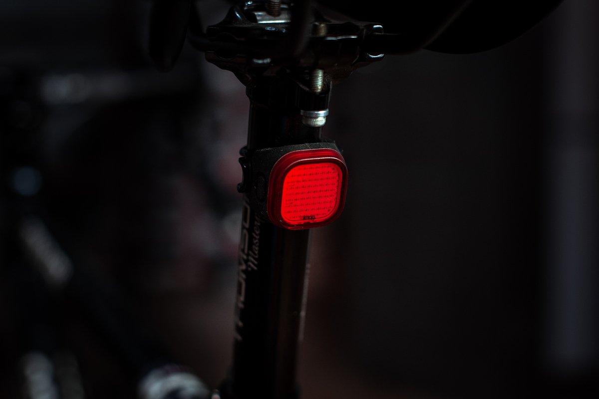 Фонарь задний Knog Blinder Mini Cross Rear