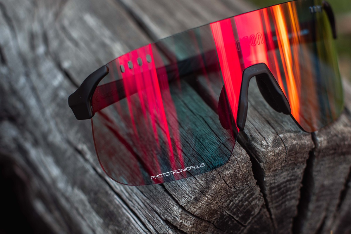 Очки Neon Sky 2.0 AIR (Photochrom) Black/Red