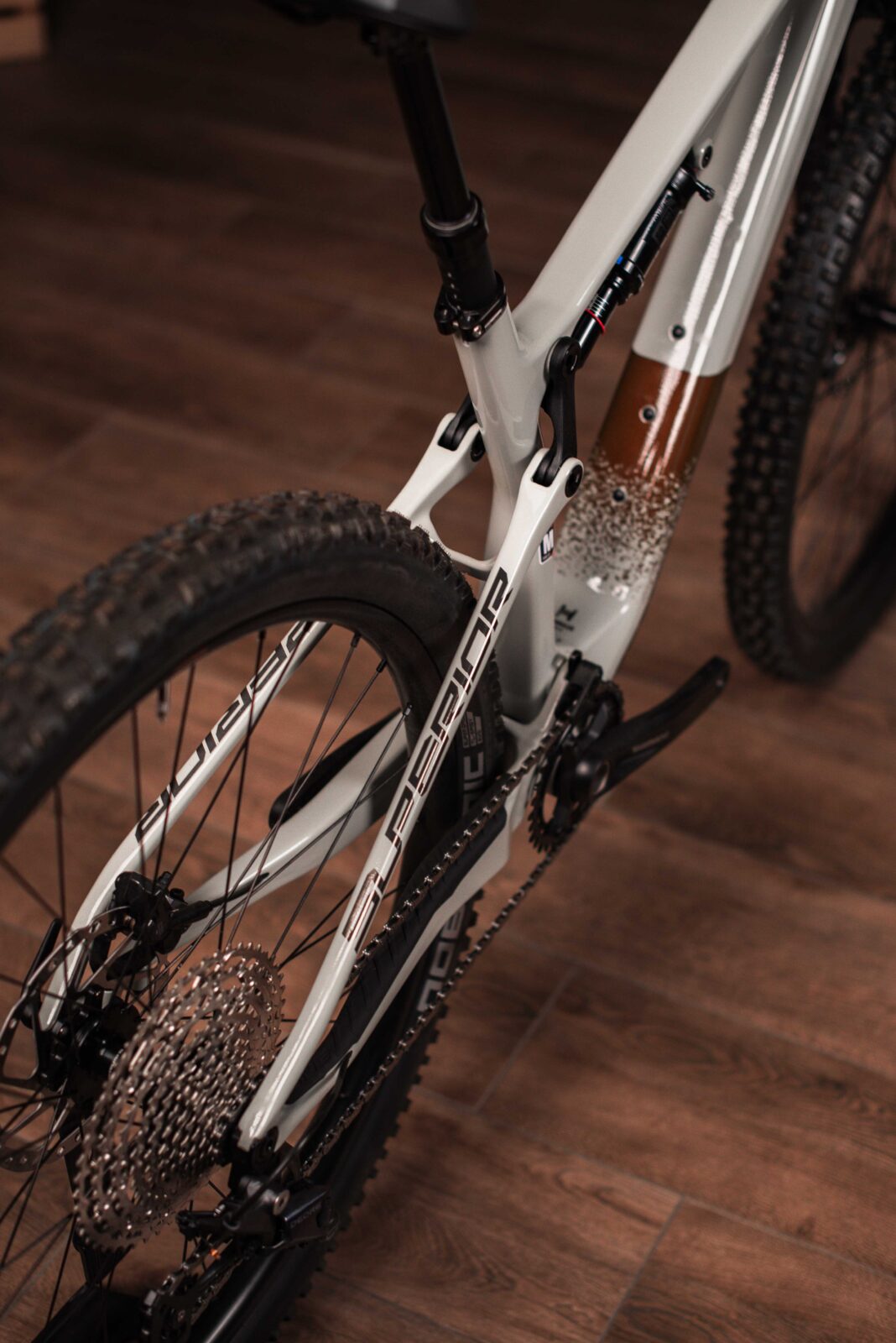 Велосипед Superior XF 929 TR Gloss Grey/Copper