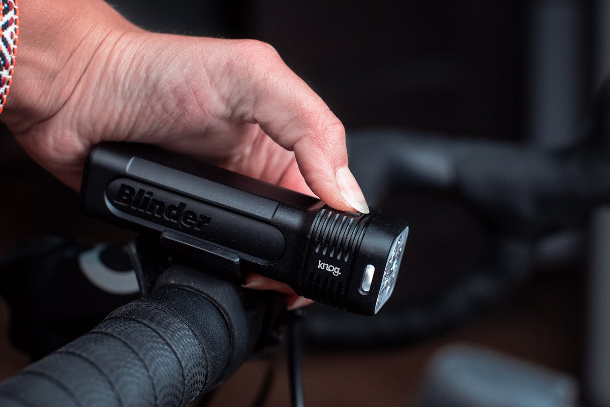 Фонарь передний Knog Blinder 1300