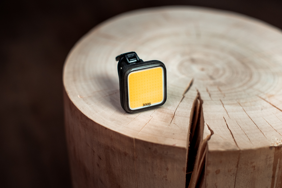 Фонарь передний Knog Blinder Grid Front