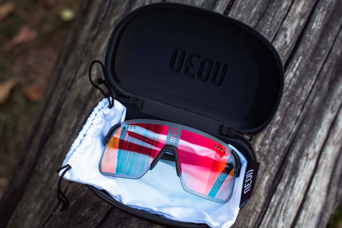 Очки Neon Air Pro (Photochrom) Black/Red