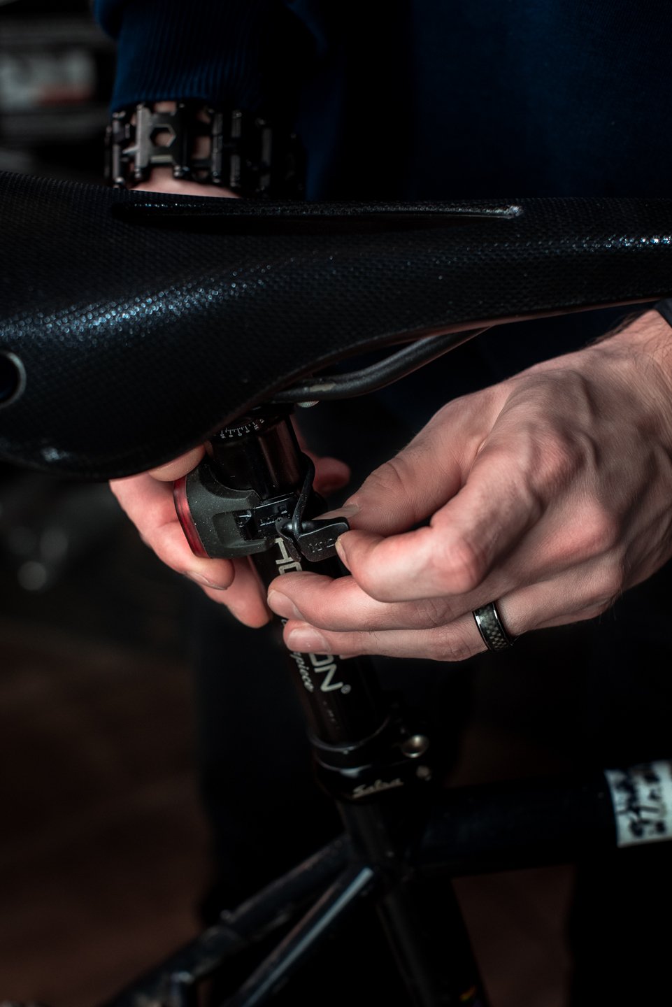 Фонарь задний Knog Blinder Mini Skull Rear