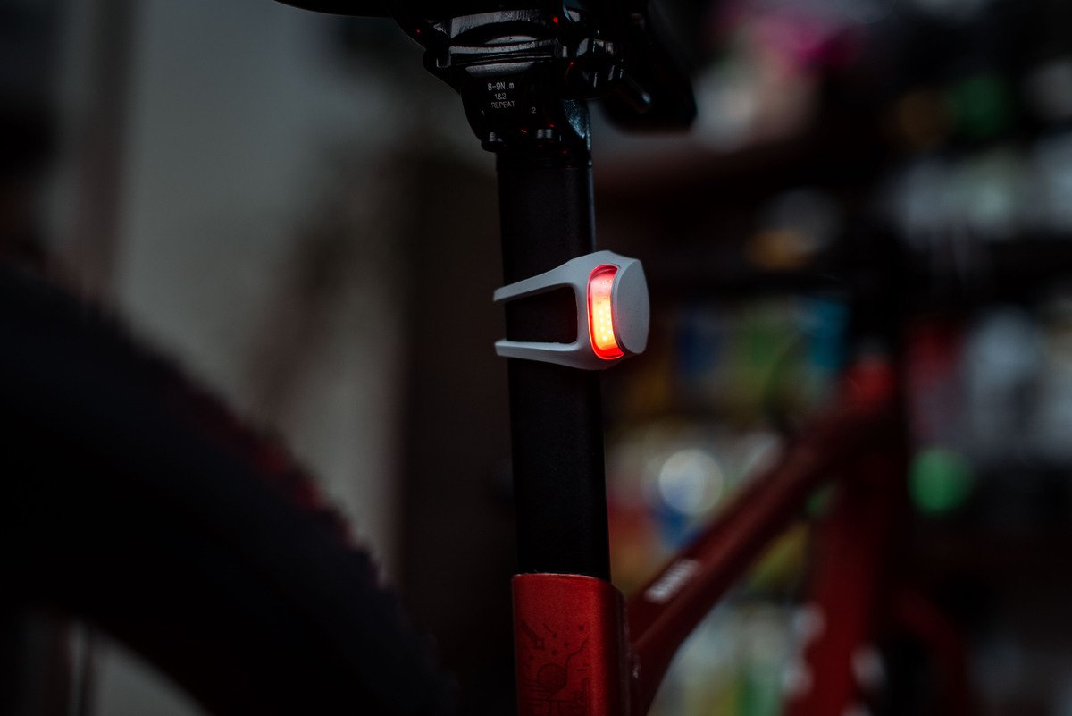 Фонарь задний Knog Frog V3 Rear Abyss Grey