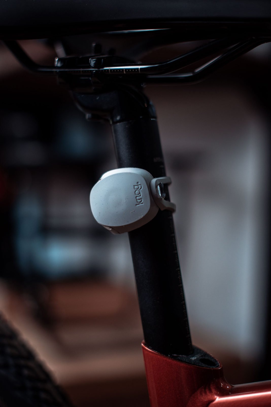 Фонарь задний Knog Frog V3 Rear Abyss Grey