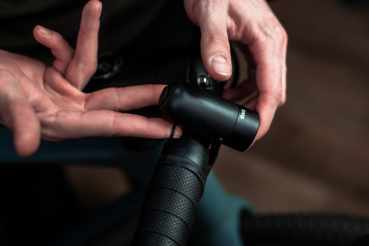 Фонарь передний Knog Plug Front